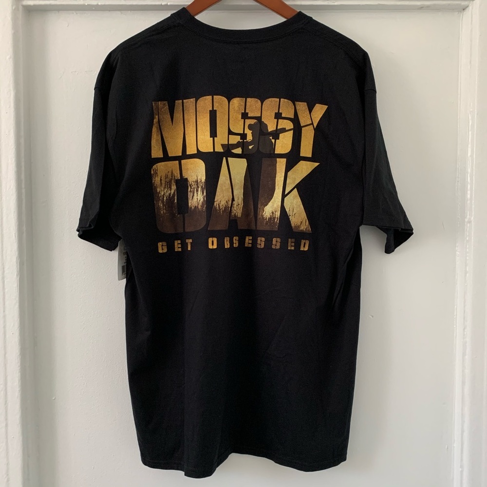 BLACK MOSSY OAK HUNTER LOGO TSHIRT - NWT
